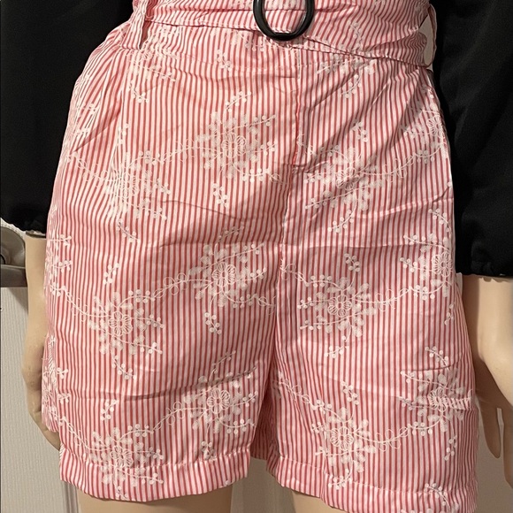 Pink stylish  shorts with belt.fits up to 34-38 inches waistline. - Picture 1 of 1